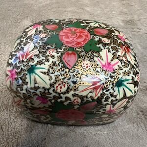 Vintage Kashmir India Laquer Hand Painted Paper Mache Trinket Box Floral
